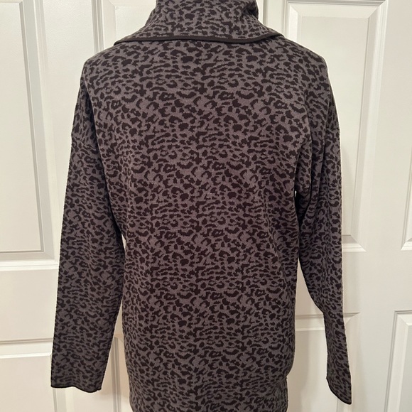 Calvin Klein Gray/Black Cheetah Print Tunic Sweater - Picture 2 of 4